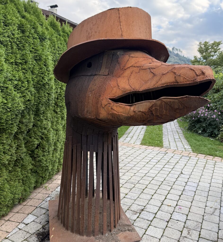 Gans mit Hut