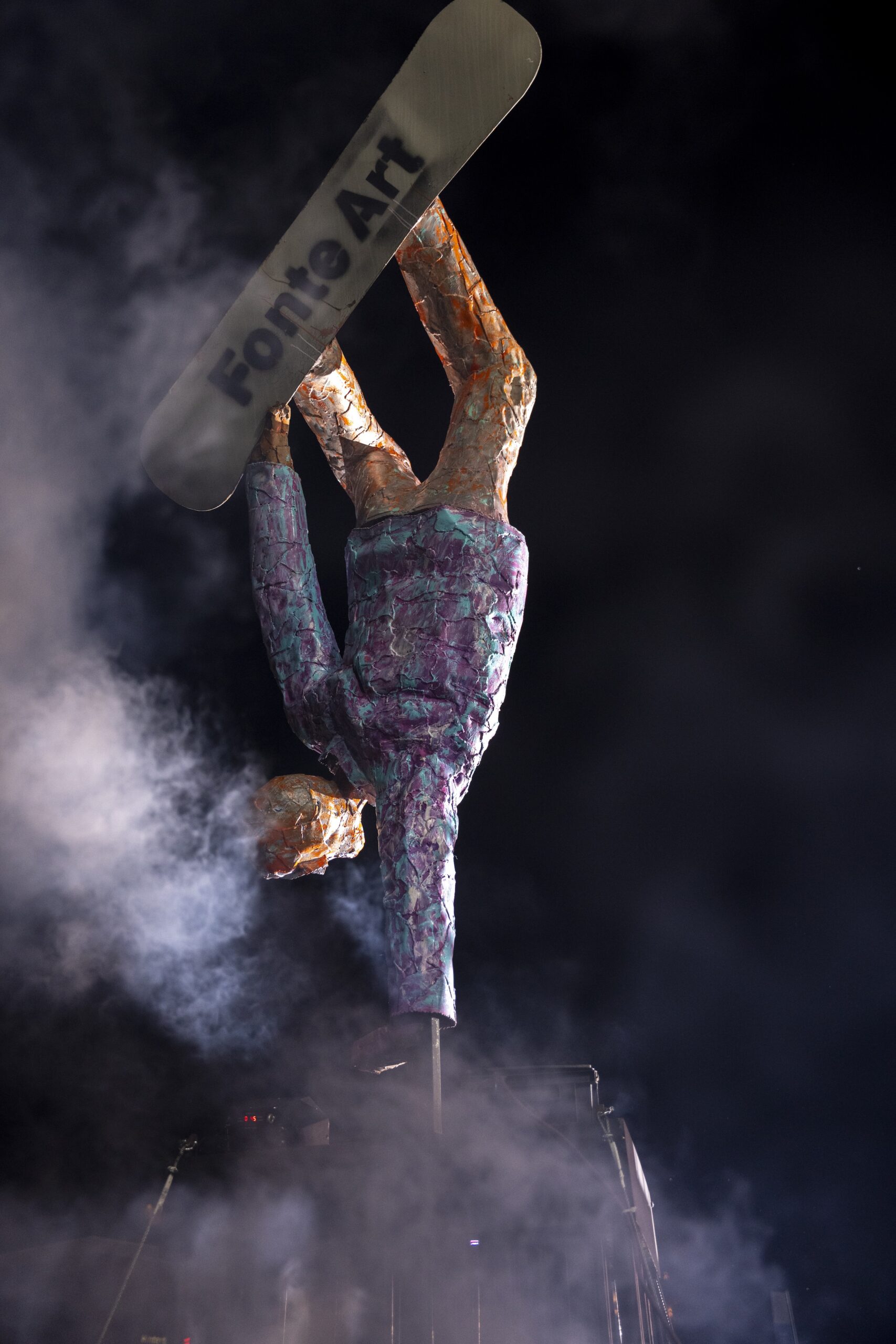 Fonte Art Snowboard Skulptur beim Rock A Rail Hintertux